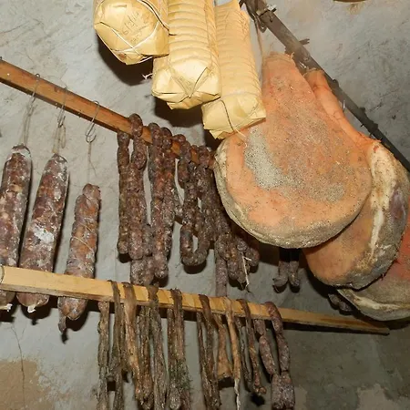 Residenza Di Paese Castello Del Poggio בית הארחה