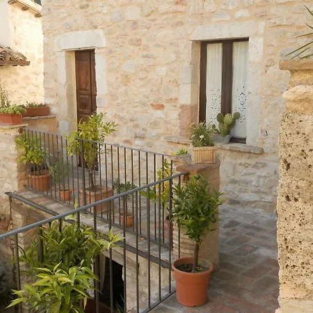 Residenza Di Paese Castello Del Poggio