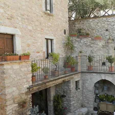 בית הארחה Residenza Di Paese Castello Del Poggio 3*