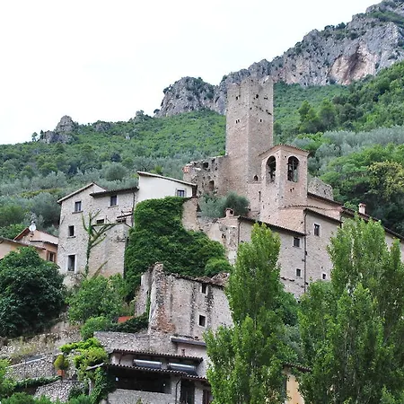 בית הארחה Residenza Di Paese Castello Del Poggio 3*