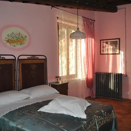 בית הארחה Residenza Di Paese Castello Del Poggio 3*