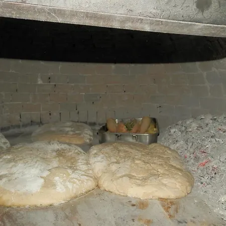 בית הארחה Residenza Di Paese Castello Del Poggio 3*