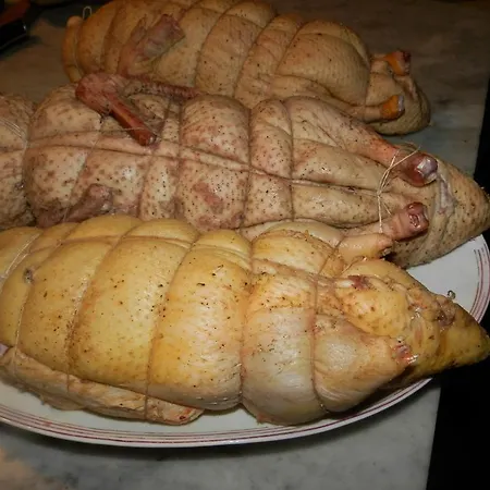 בית הארחה Residenza Di Paese Castello Del Poggio פרנטילו