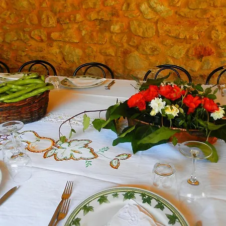 Residenza Di Paese Castello Del Poggio 3*