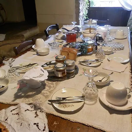 Residenza Di Paese Castello Del Poggio 3* פרנטילו