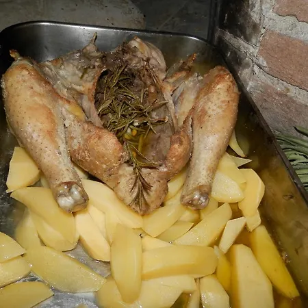 Residenza Di Paese Castello Del Poggio בית הארחה פרנטילו