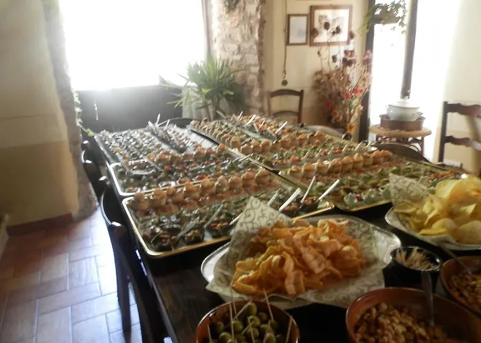 Residenza Di Paese Castello Del Poggio 3*